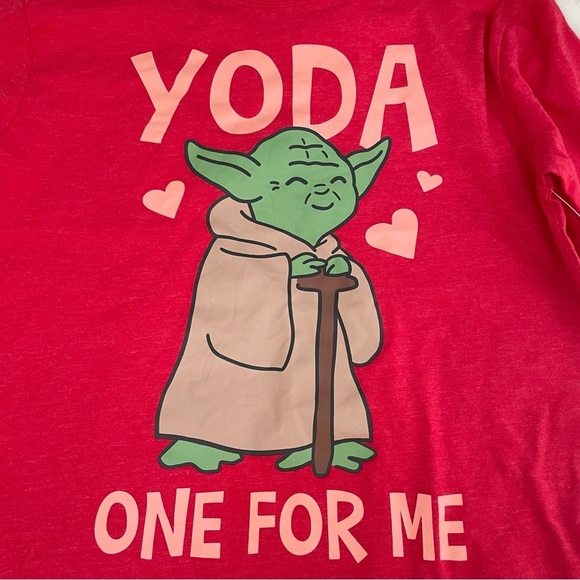Star Wars Mens Graphic Yoda Valentines Tshirt Red Small NWT - Picture 2 of 5